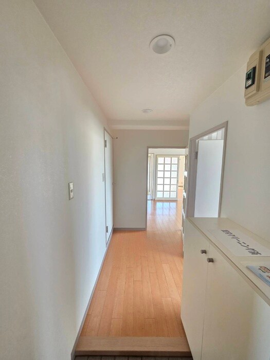 物件内観写真18　(廊下)