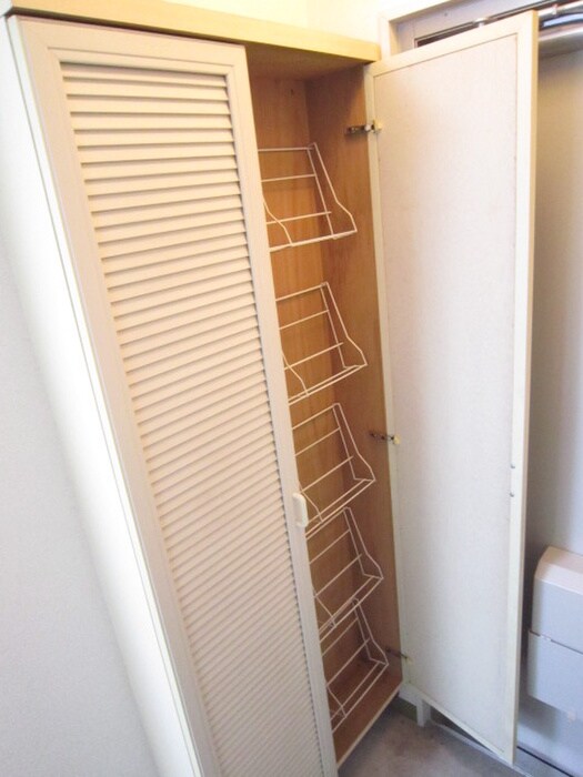 物件内観写真8　(靴箱)