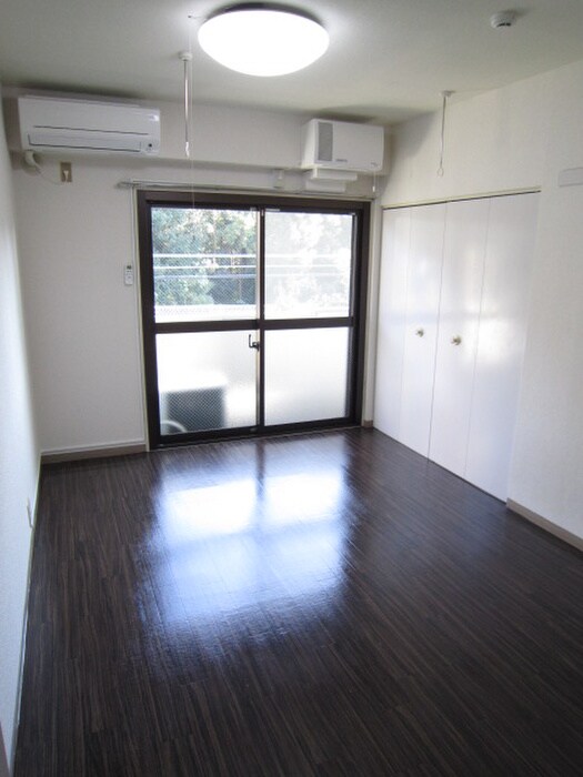 物件内観写真13　(居室)