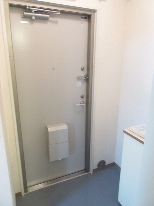 物件内観写真14　(玄関)