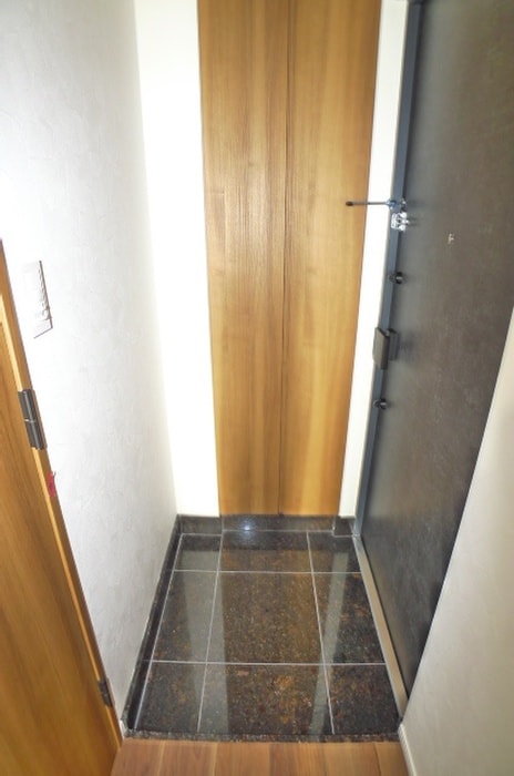 物件内観写真15　(玄関)