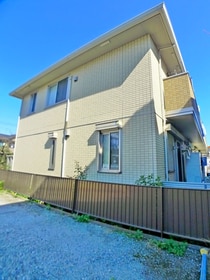 スリーズの外観写真