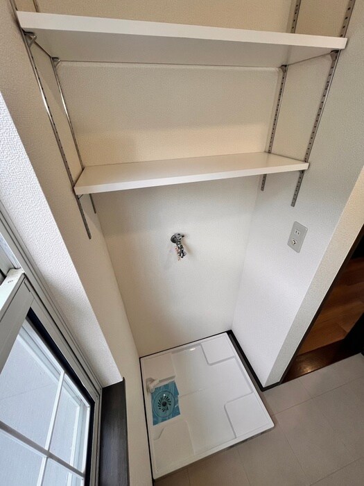 物件内観写真14　(洗濯機置場)