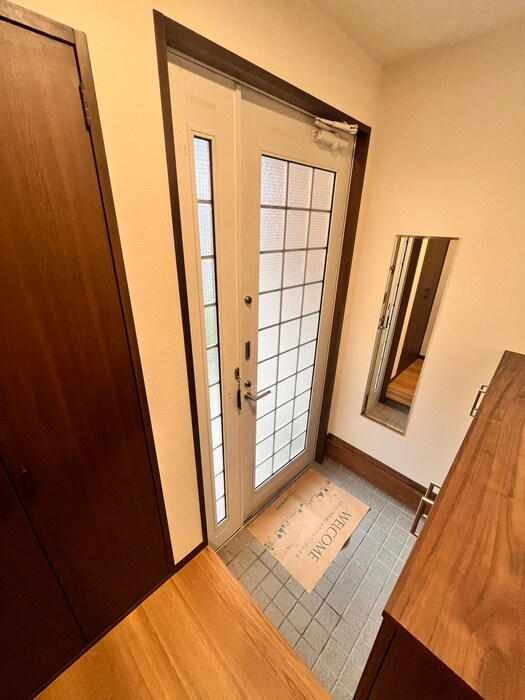 物件内観写真19　(玄関)