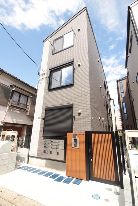 リバージュ鶴ヶ峰外観写真