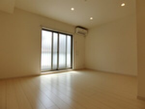 物件内観写真19　(室内からの展望)