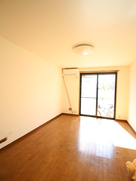 物件内観写真6　(居室)