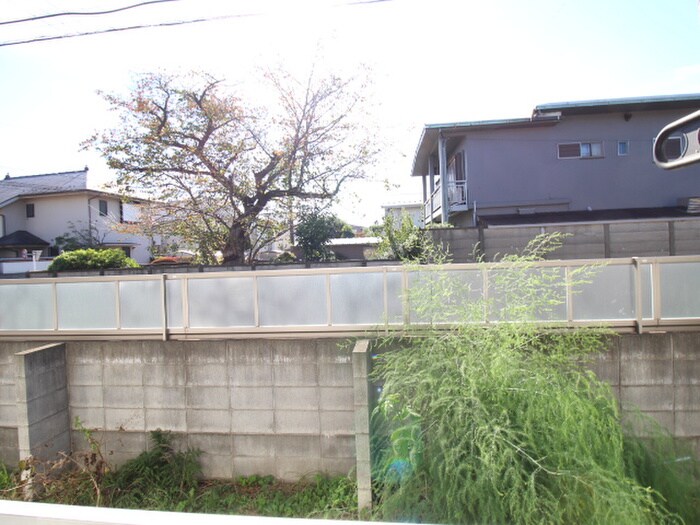 物件内観写真13　(室内からの展望)