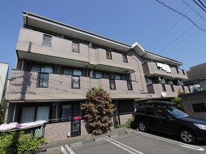 レジアス館外観写真