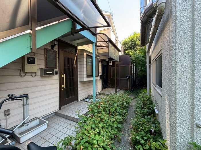 物件外観写真2　(駐輪場)