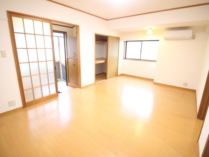 物件内観写真7　(居室)