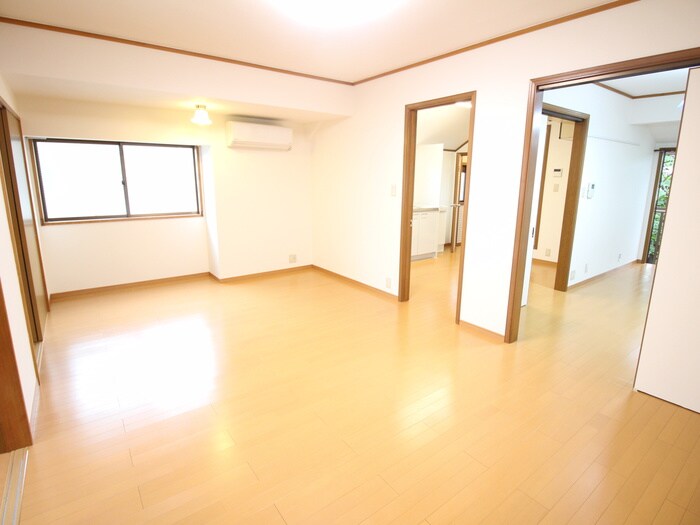 物件内観写真8　(居室)