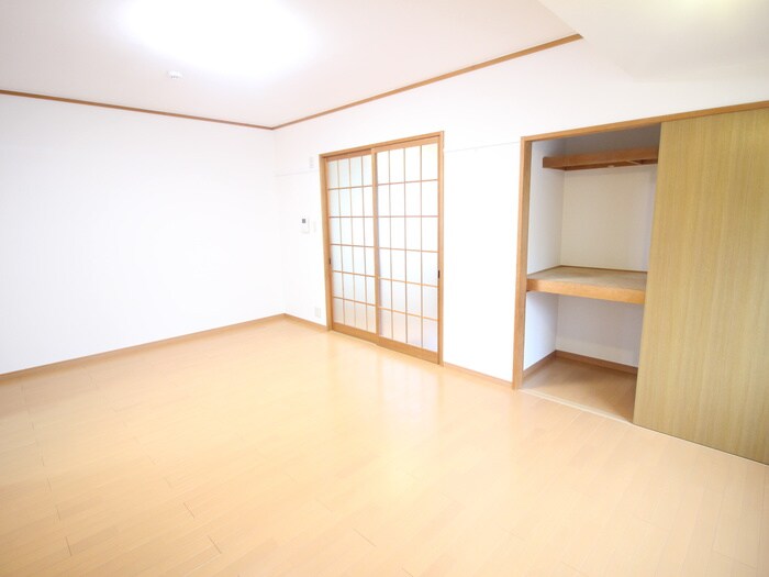 物件内観写真9　(収納)