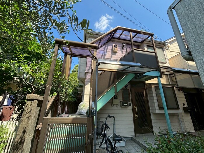 物件外観写真3　(エントランス部分)