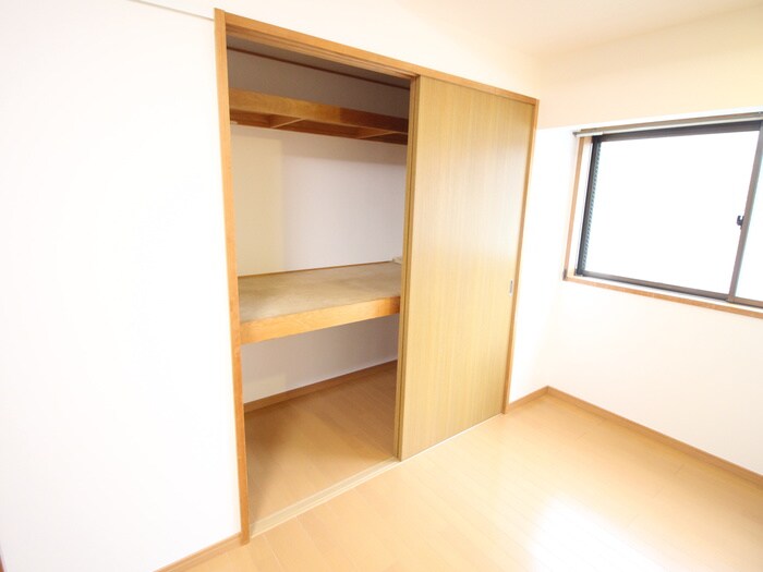 物件内観写真15　(収納)
