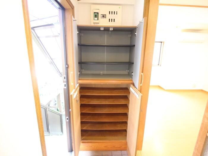 物件内観写真19　(靴箱)