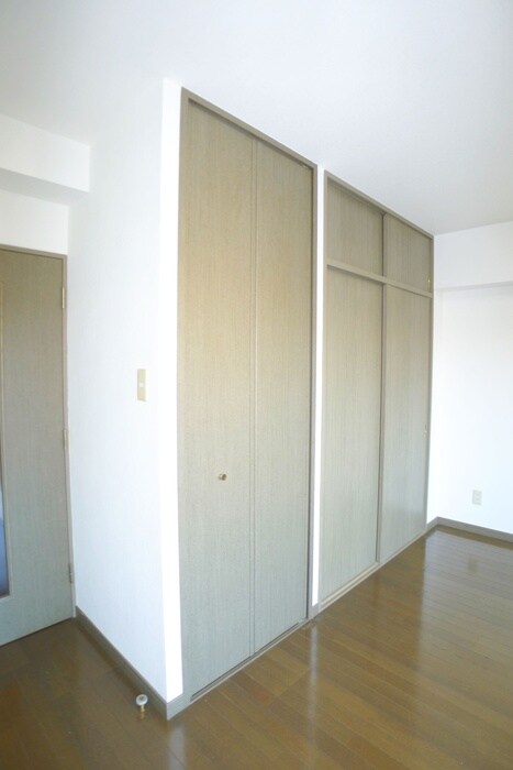 物件内観写真12　(収納)