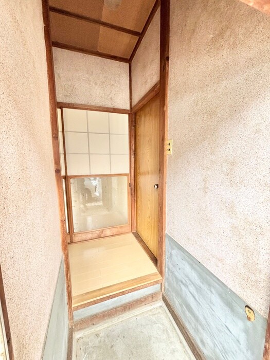 物件内観写真15　(玄関)