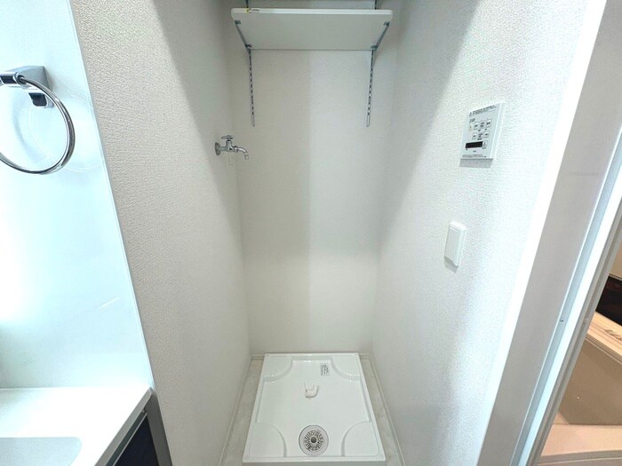 物件内観写真20　(洗濯機置場)