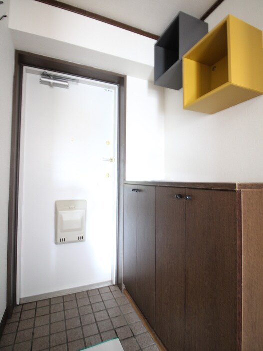 物件内観写真16　(玄関)