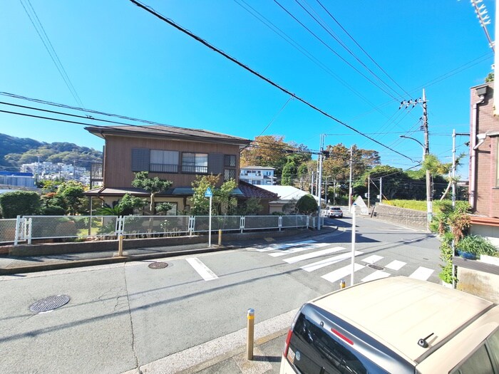 物件内観写真22　(室内からの展望)