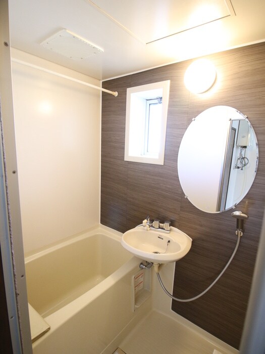 物件内観写真12　(バス／シャワールーム等)