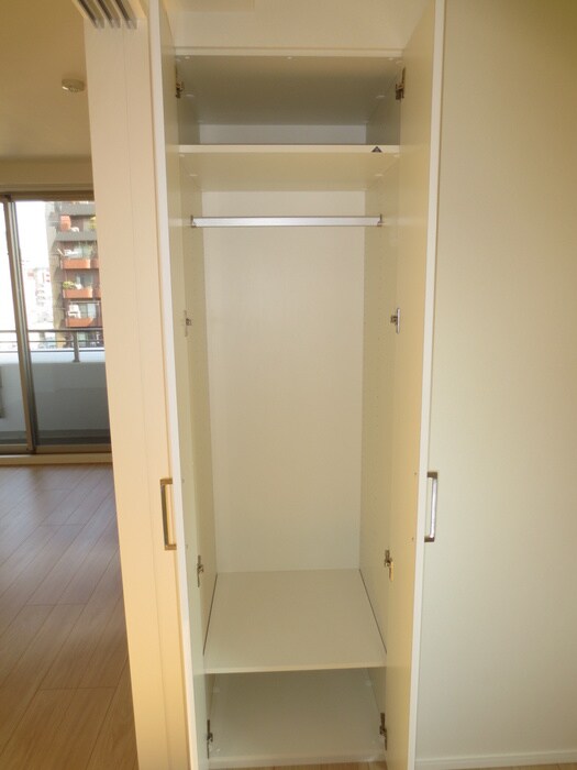 物件内観写真11　(収納)