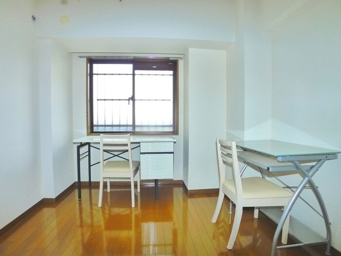 物件内観写真13　(居室)