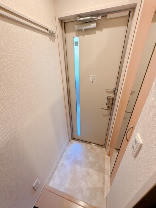物件内観写真19　(玄関)
