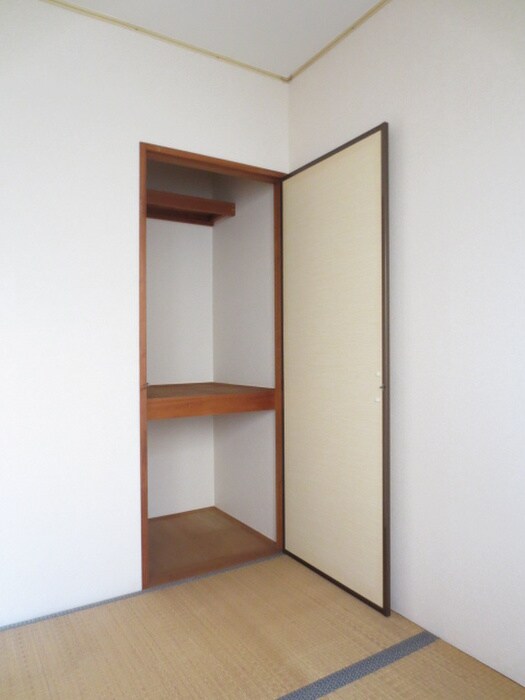 物件内観写真13　(収納)