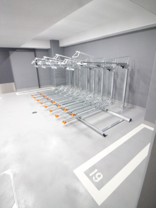 物件外観写真5　(駐輪場)