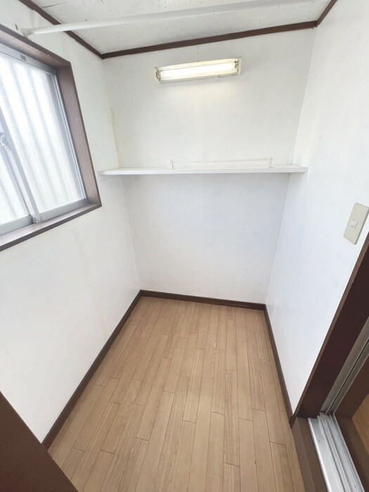 物件内観写真11　(洗面)