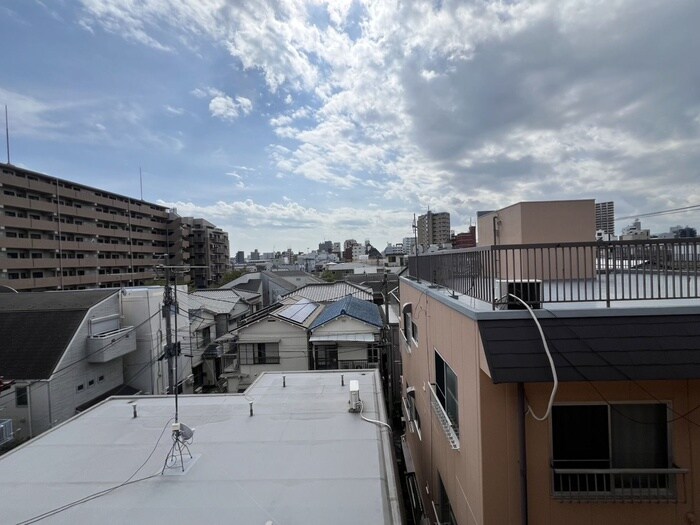 物件内観写真17　(室内からの展望)