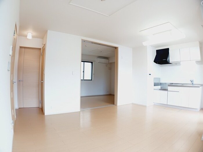 物件内観写真12　(室内からの展望)