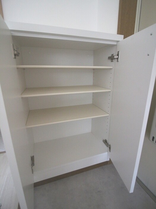 物件内観写真15　(靴箱)