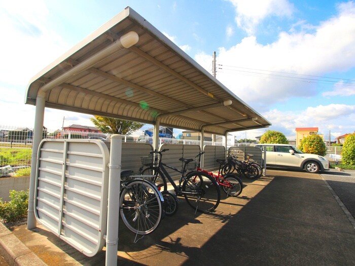 物件外観写真5　(駐輪場)