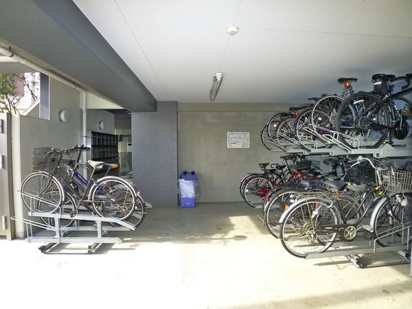 バイク置き場