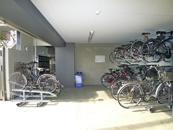 バイク置き場