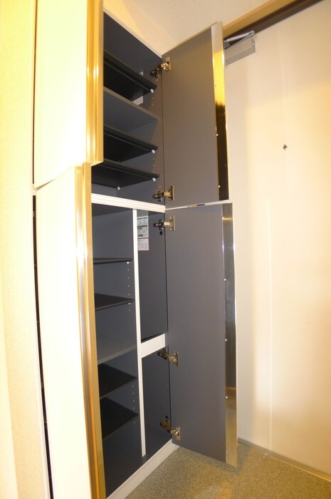 物件内観写真22　(靴箱)