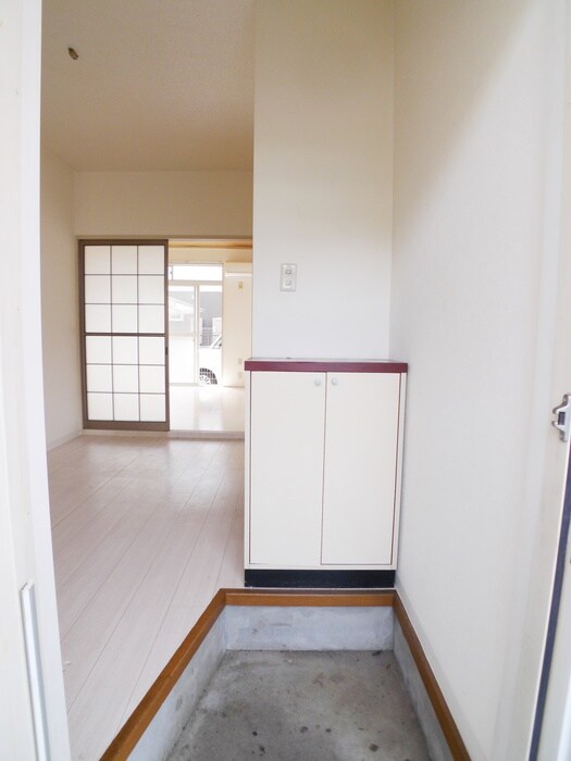物件内観写真14　(玄関)