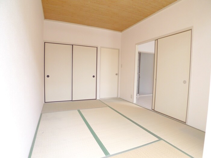 物件内観写真21　(室内からの展望)