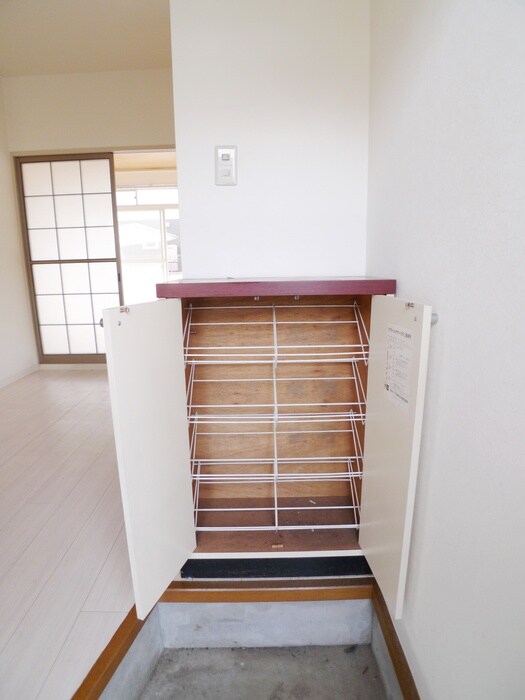 物件内観写真22　(靴箱)