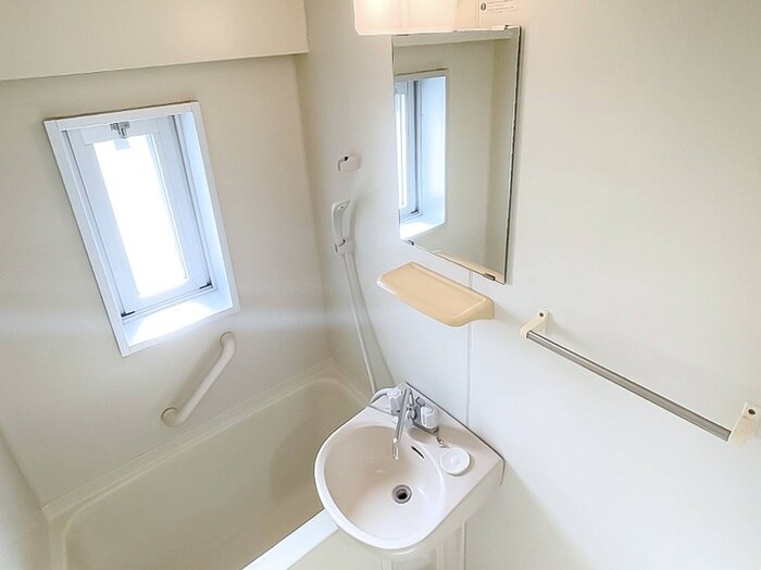 物件内観写真8　(バス／シャワールーム等)