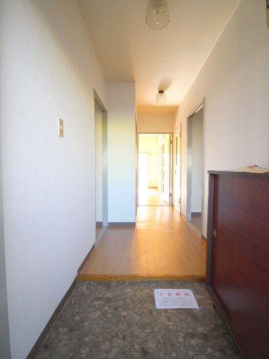 物件内観写真15　(玄関)