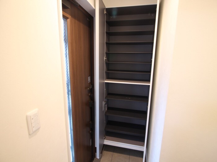 物件内観写真16　(靴箱)