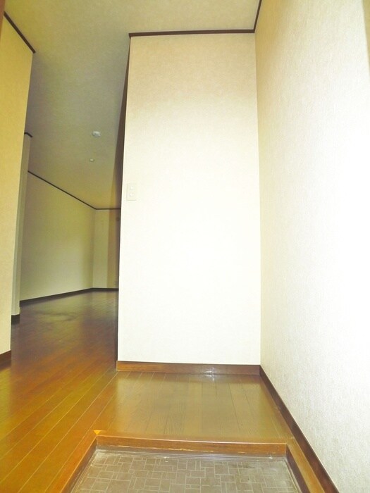 物件内観写真15　(玄関)