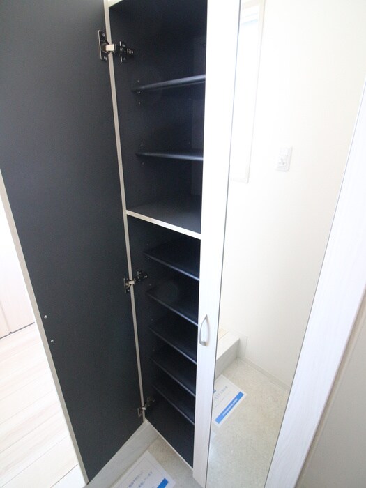 物件内観写真12　(靴箱)