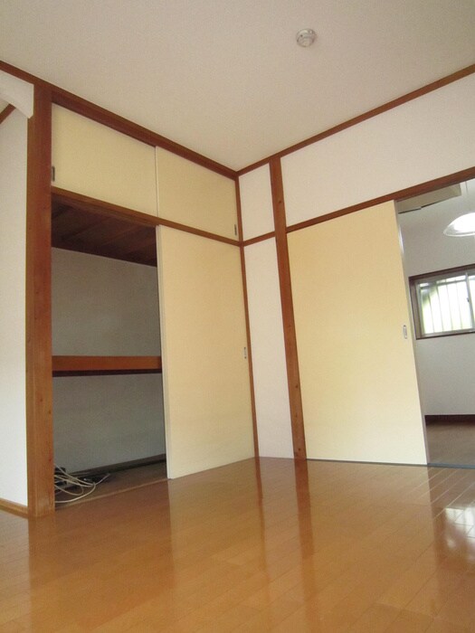 物件内観写真4　(居室)
