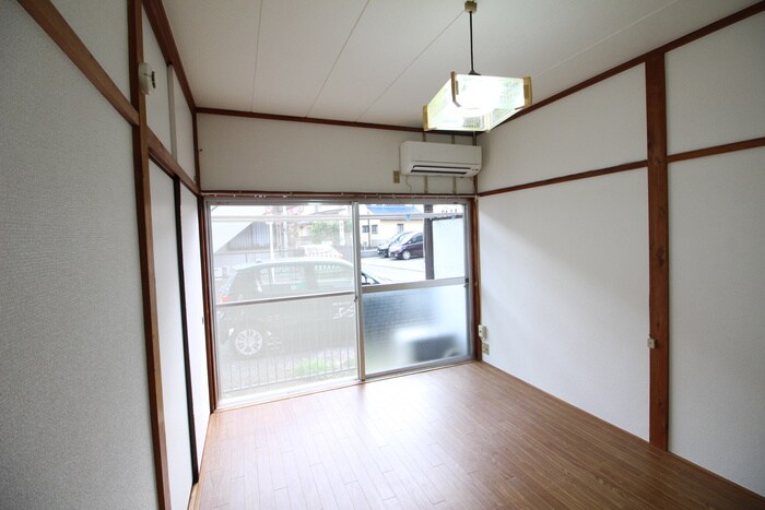 物件内観写真4　(居室)