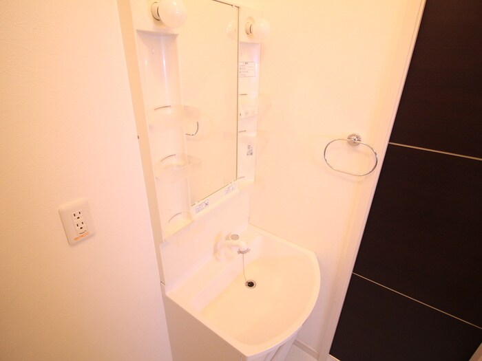 物件内観写真11　(洗面)